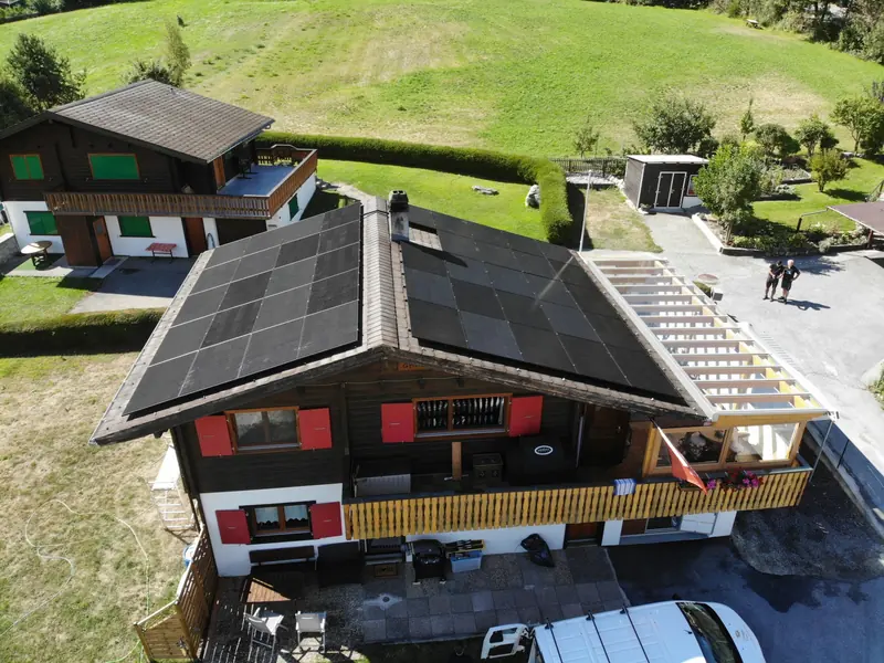 Luftaufnahme einer Photovoltaikanlage von Future Power
