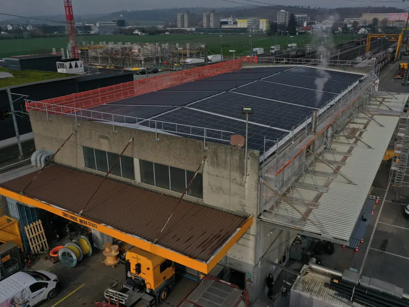 Luftaufnahme einer Photovoltaikanlage von Future Power