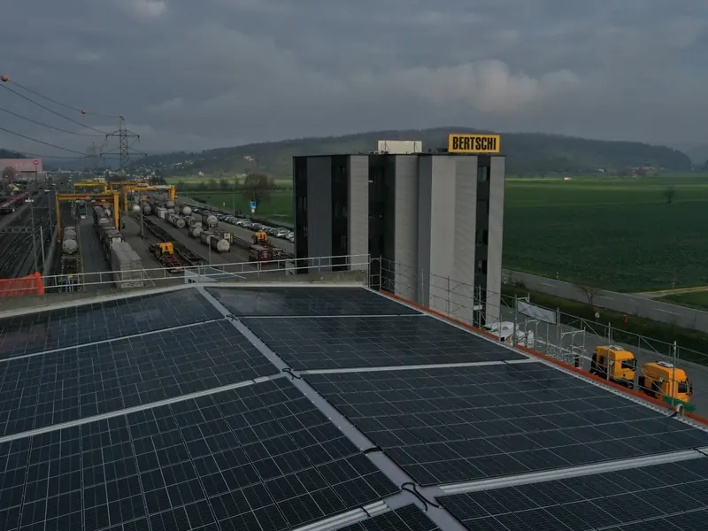 Luftaufnahme einer Photovoltaikanlage von Future Power