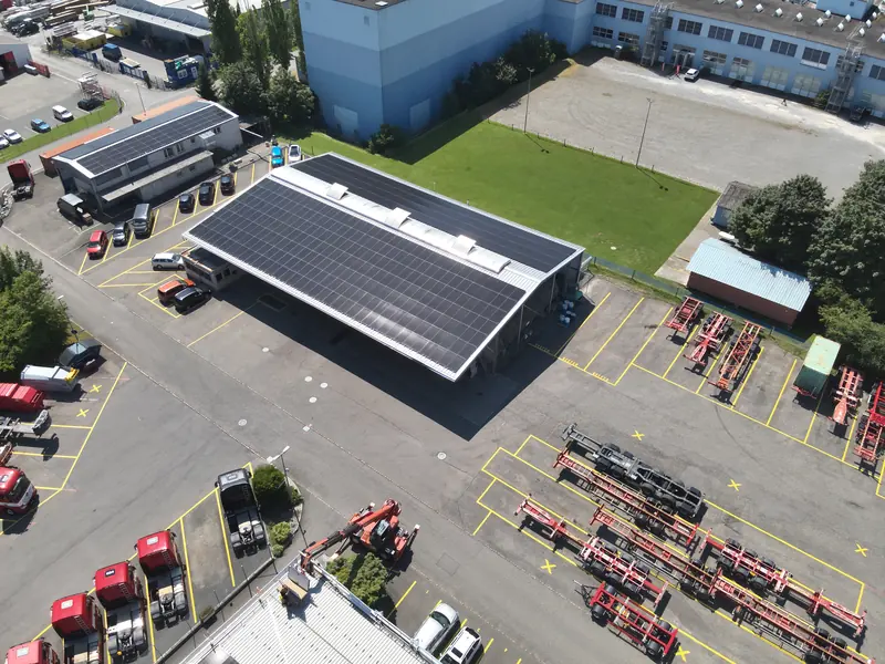 Luftaufnahme einer Photovoltaikanlage von Future Power