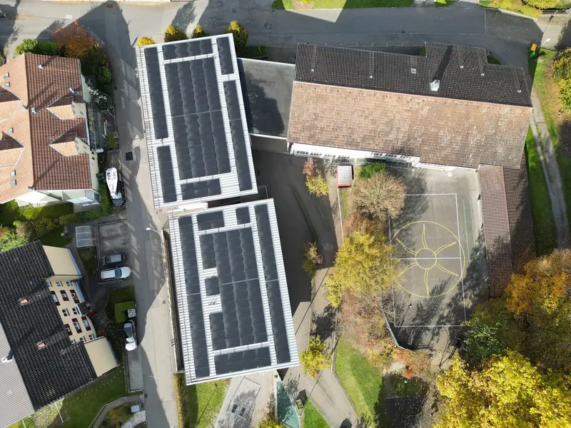 Luftaufnahme einer Photovoltaikanlage von Future Power