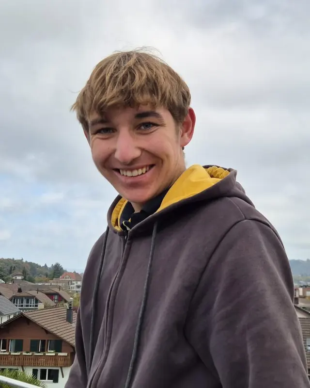 Porträt von Corsin Bertschi, Lernender Solarinstallateur EFZ bei Future Power